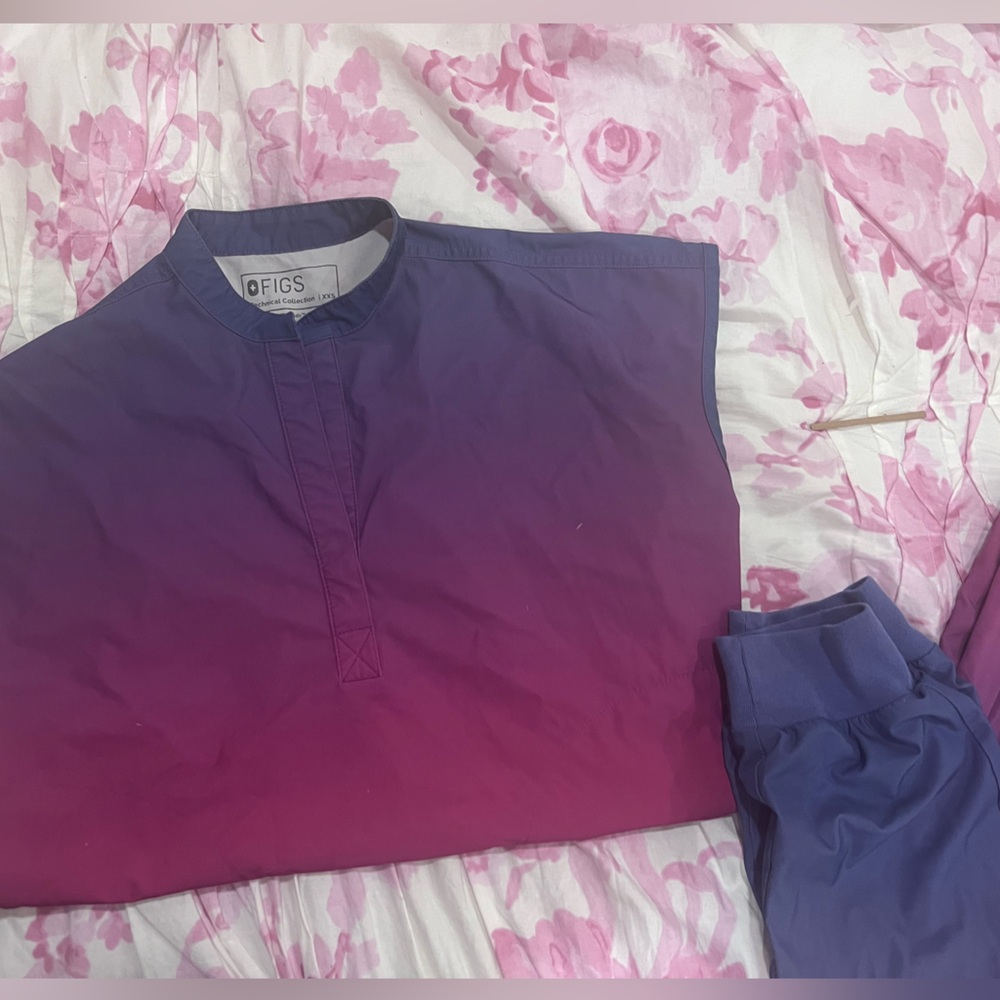 Figs Scrub Purple and Pink Ombré Set